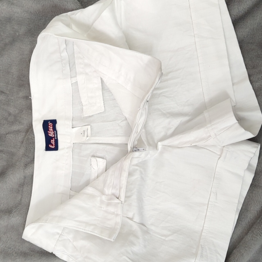 L.a. blues stretch white shorts - Picture 9 of 11